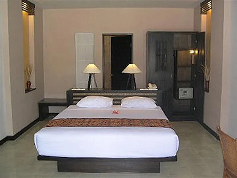 מלון The Lokha Legian Resort & Spa