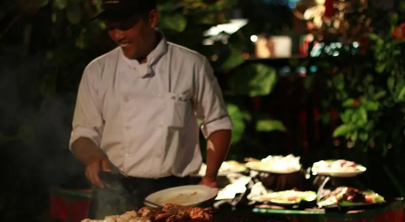 *** מלון The Lokha Legian Resort & Spa אינדונזיה