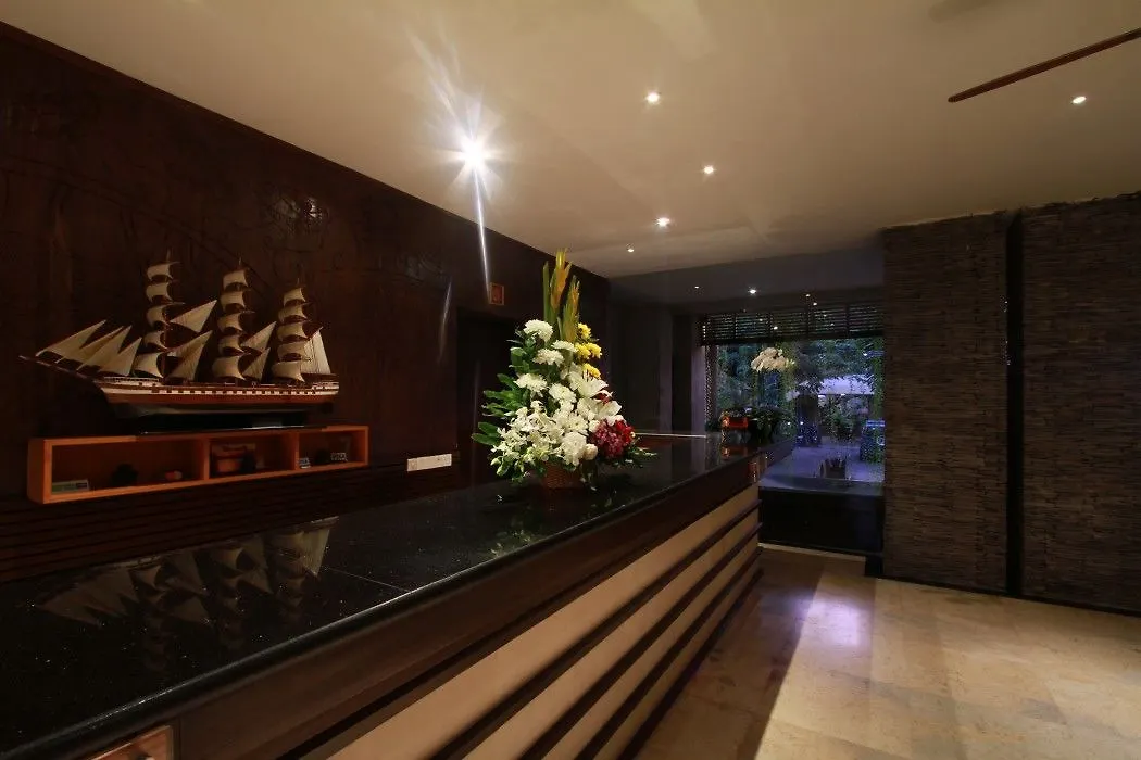*** Hotell The Lokha Legian Resort & Spa Indonesien